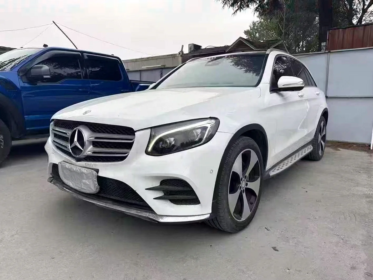 奔驰GL 正面外观三