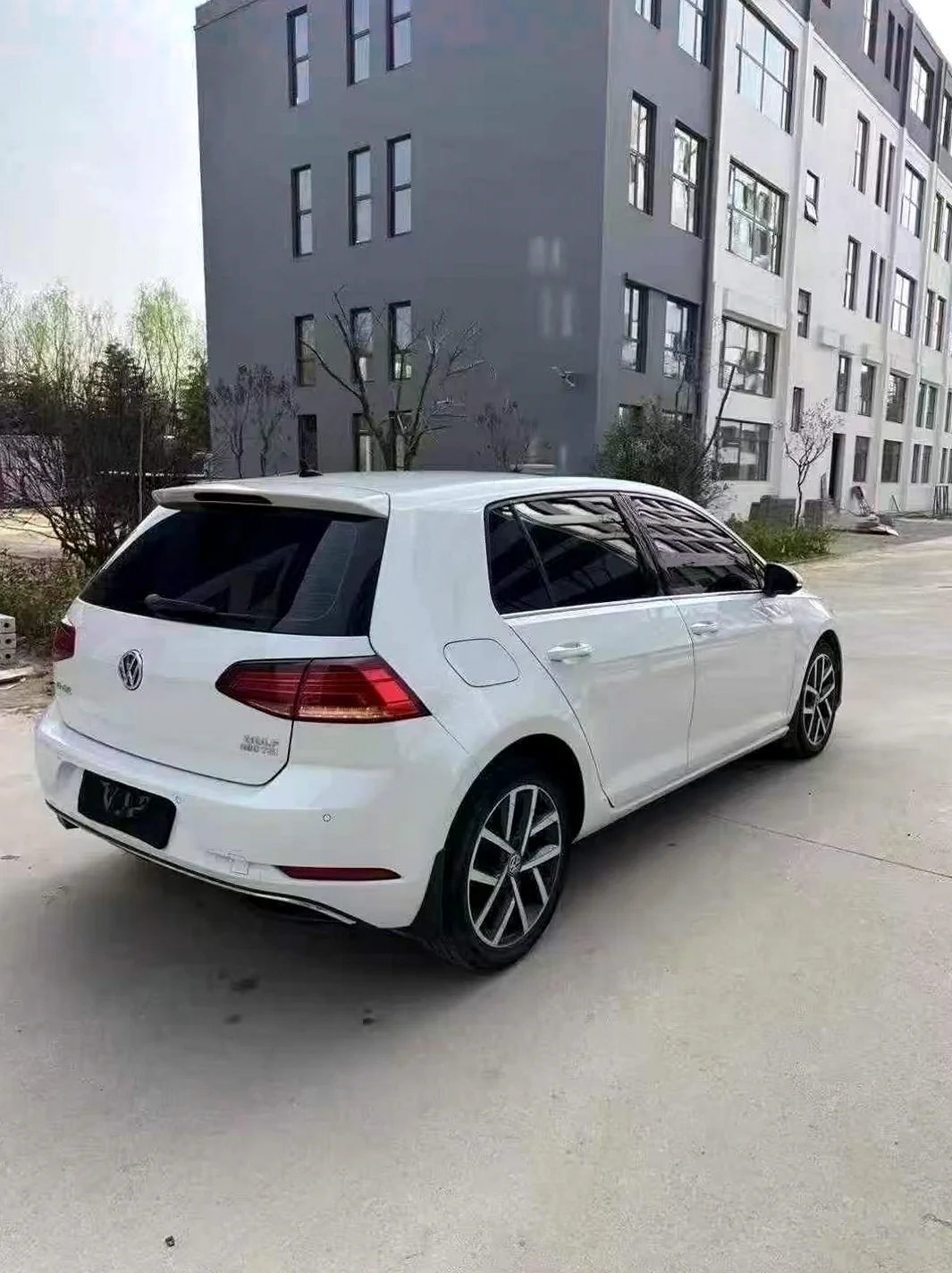 大众高尔夫 后面外观三