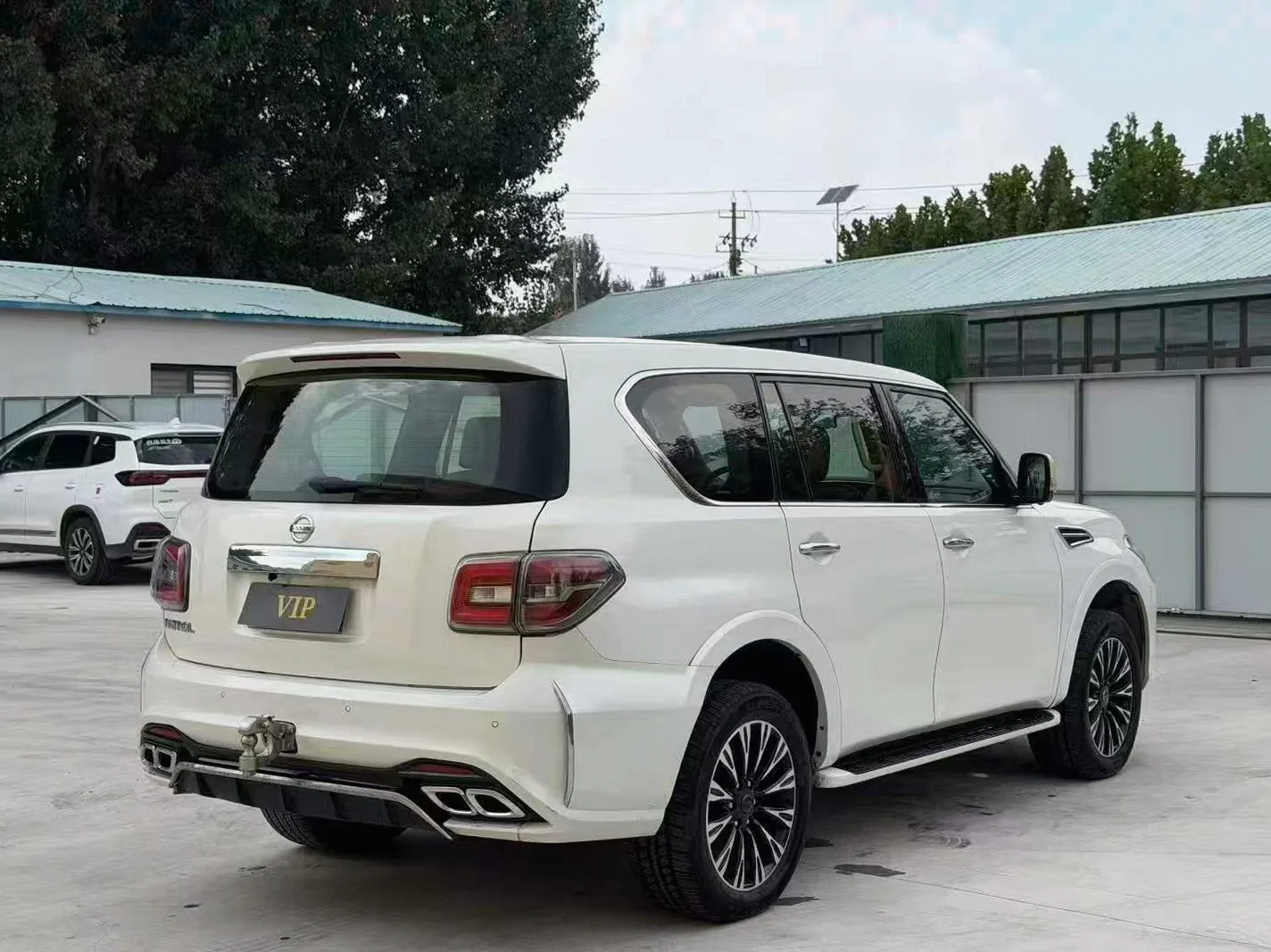 日产途乐 后面外观二