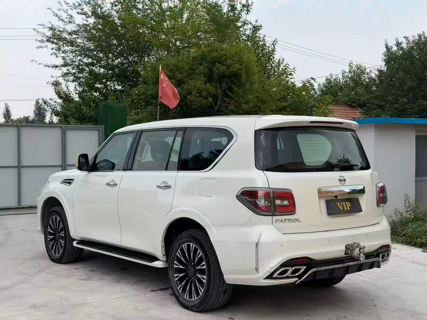 日产途乐 后面外观三