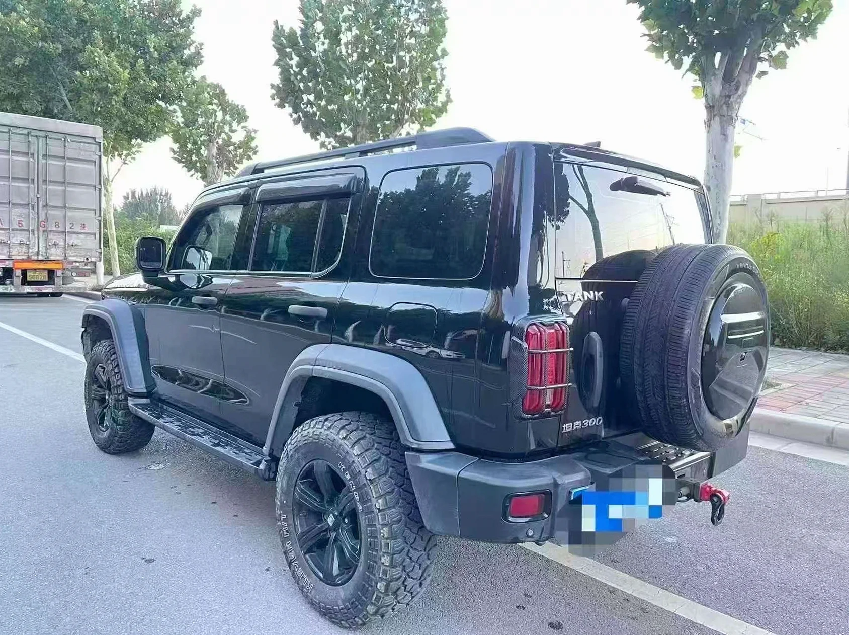 长城汽车300 后面外观一