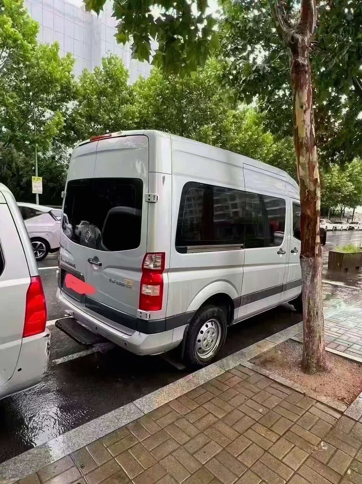 福田图雅诺 后面外观二