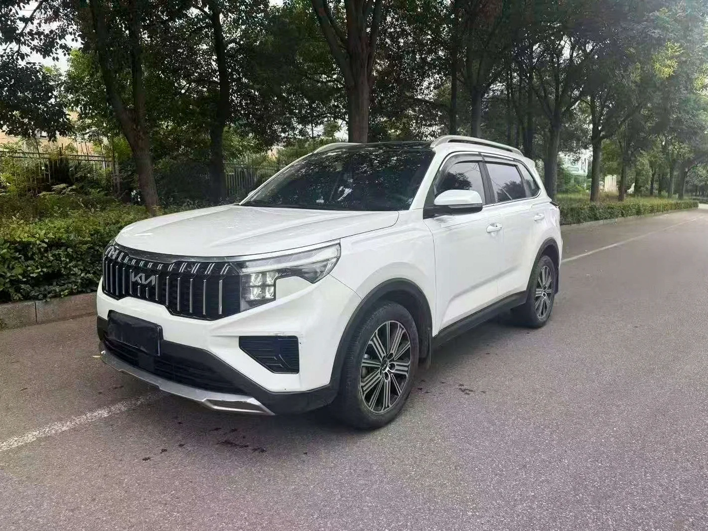 起亚智跑 正面外观二