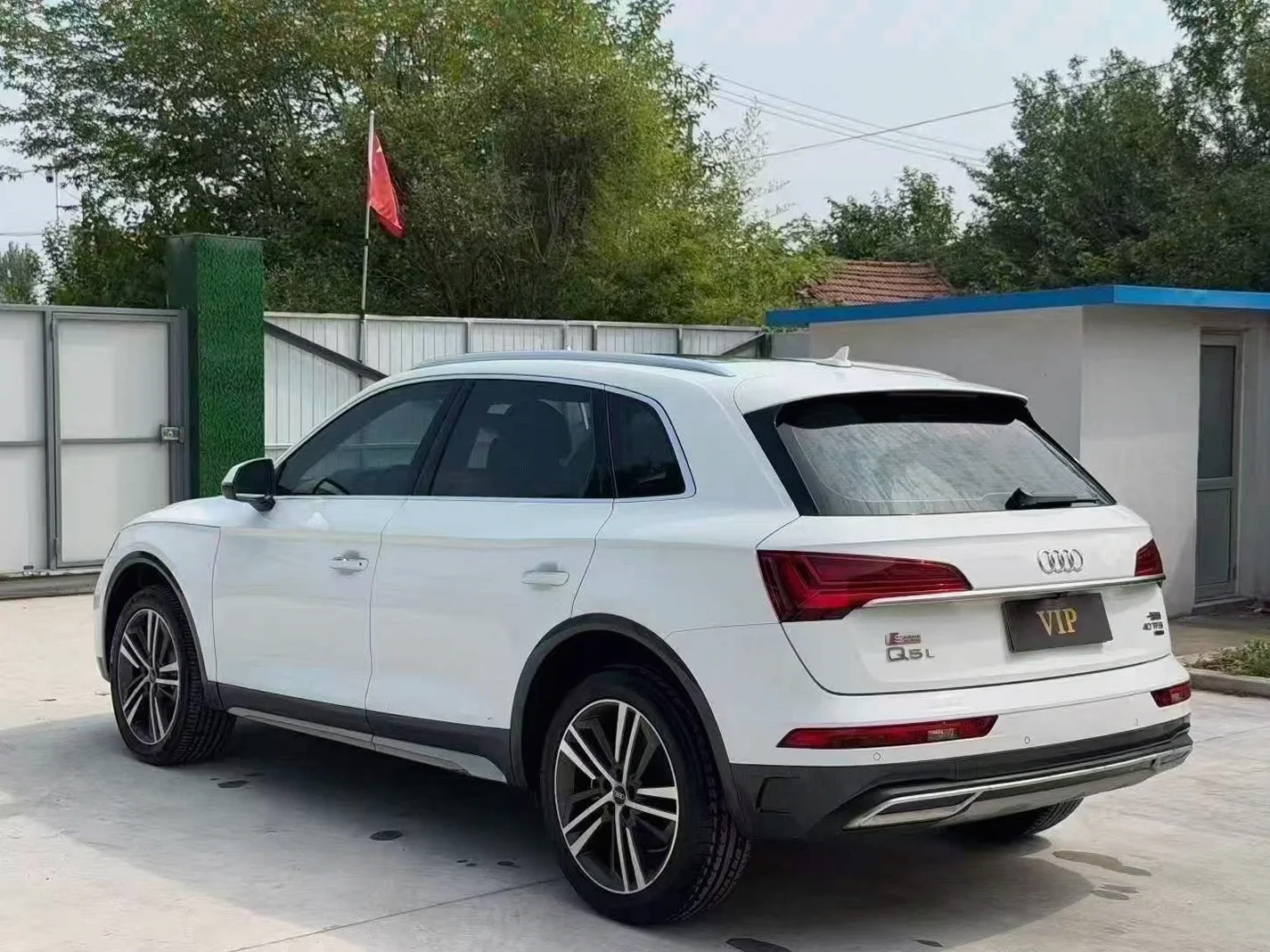 奥迪Q5 后面外观三