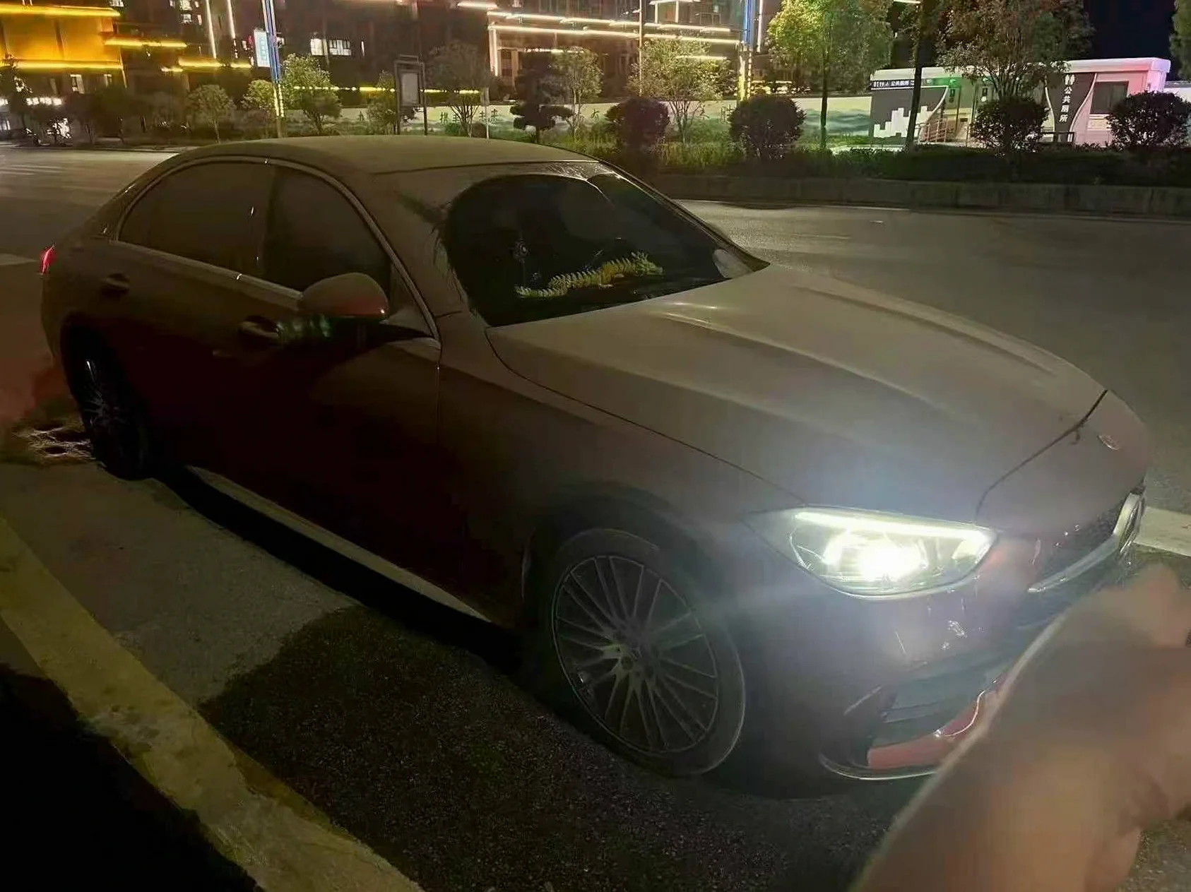 奔驰C 后面外观三