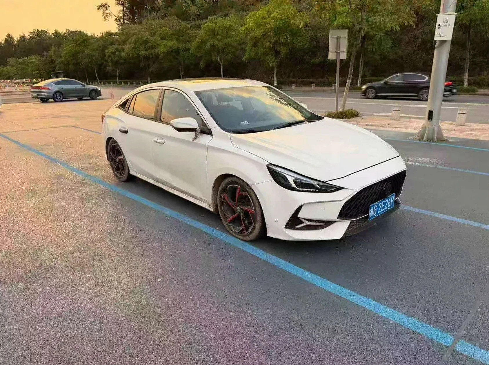 2022款 名爵 5