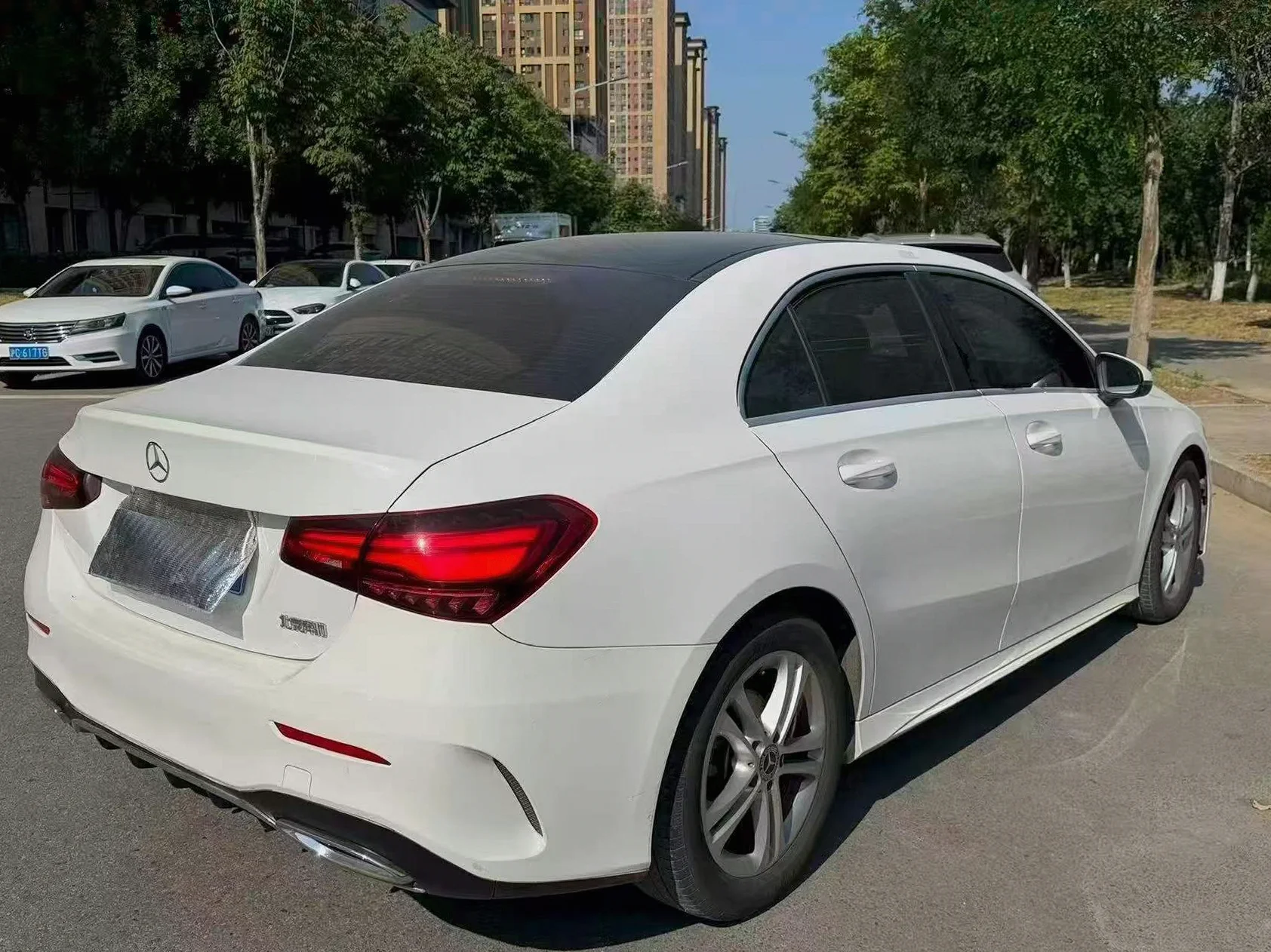 奔驰A 后面外观三