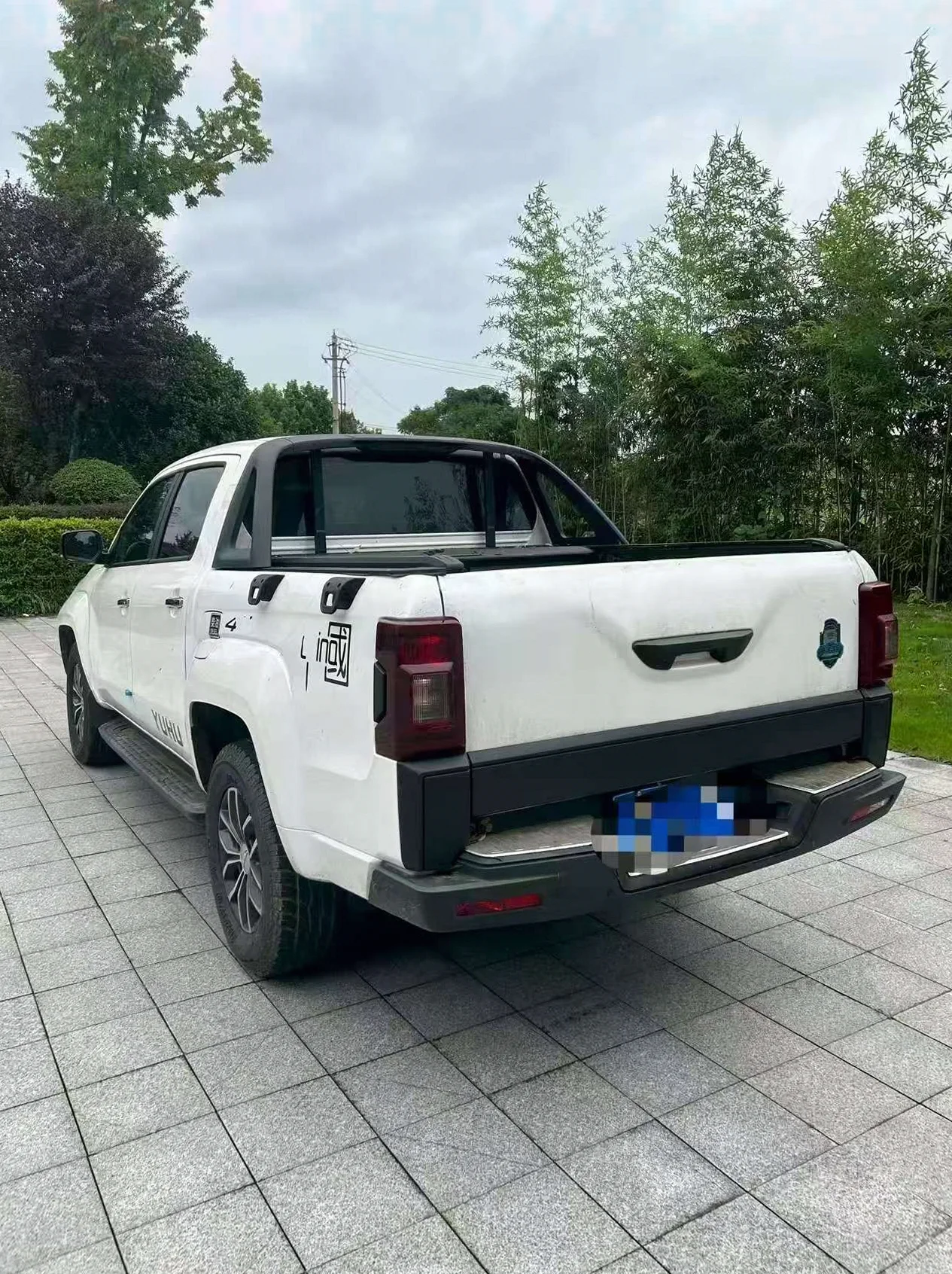 江铃域虎 后面外观一