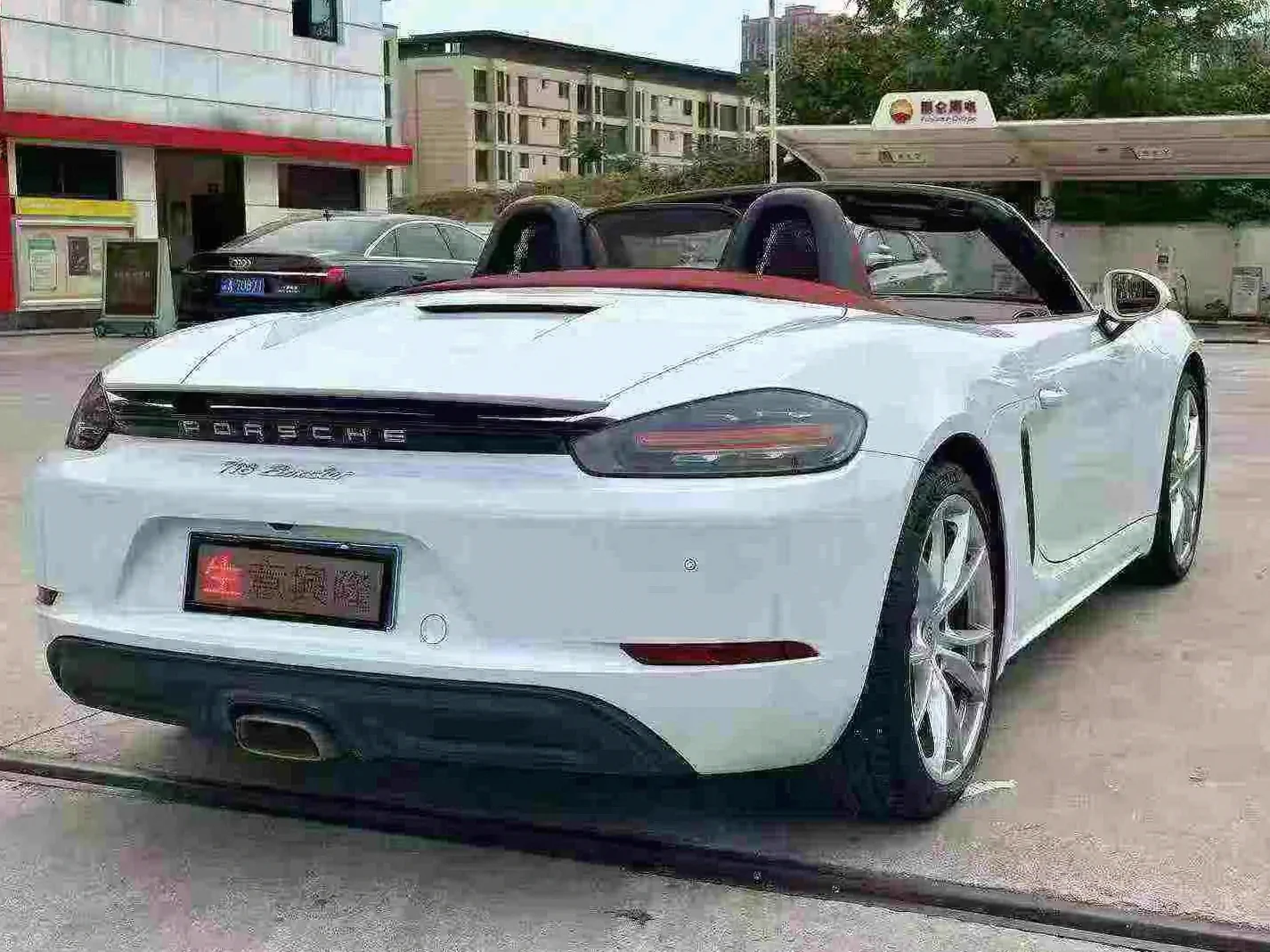 保时捷Boxster 驾驶室