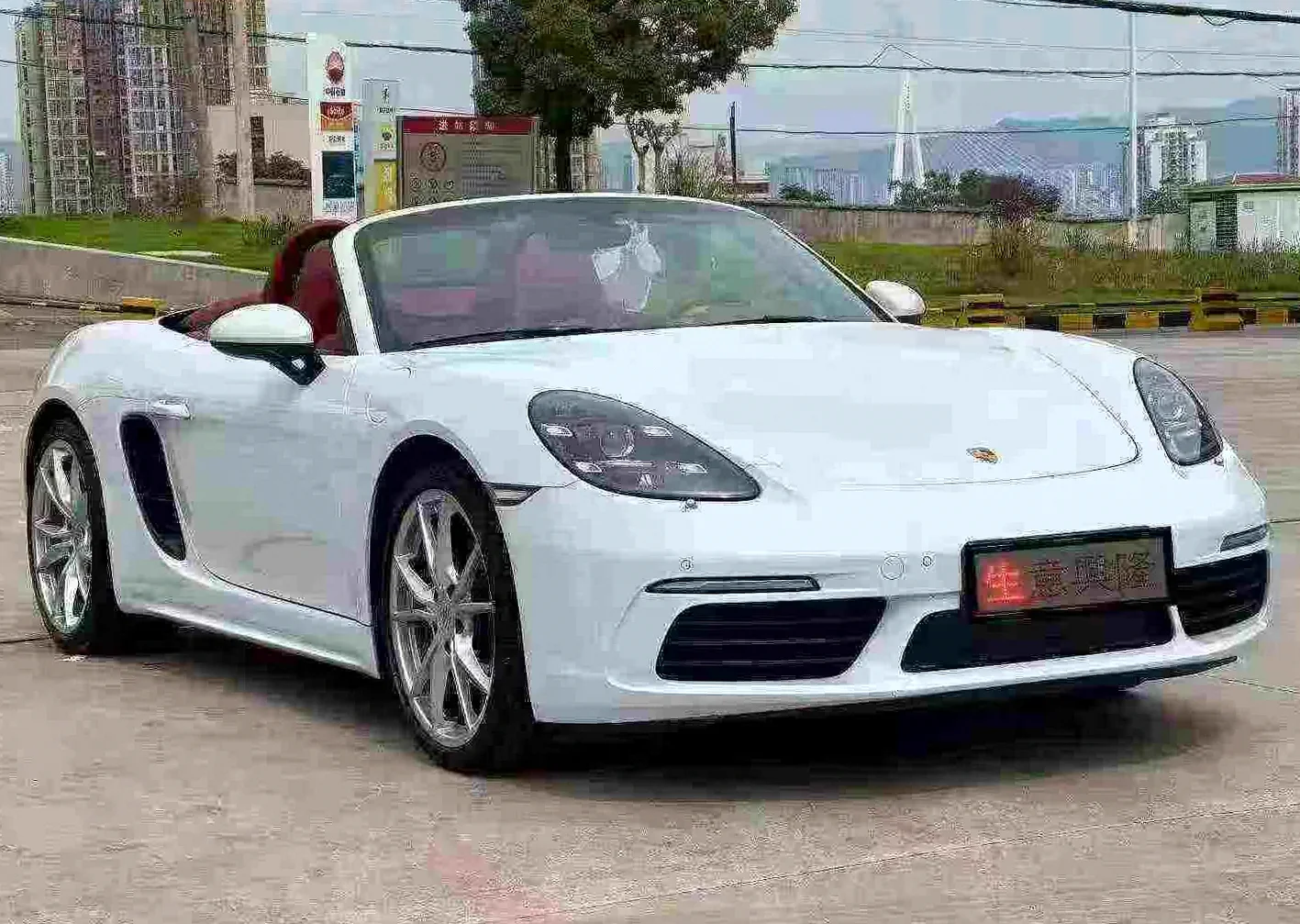 保时捷Boxster 正面外观三
