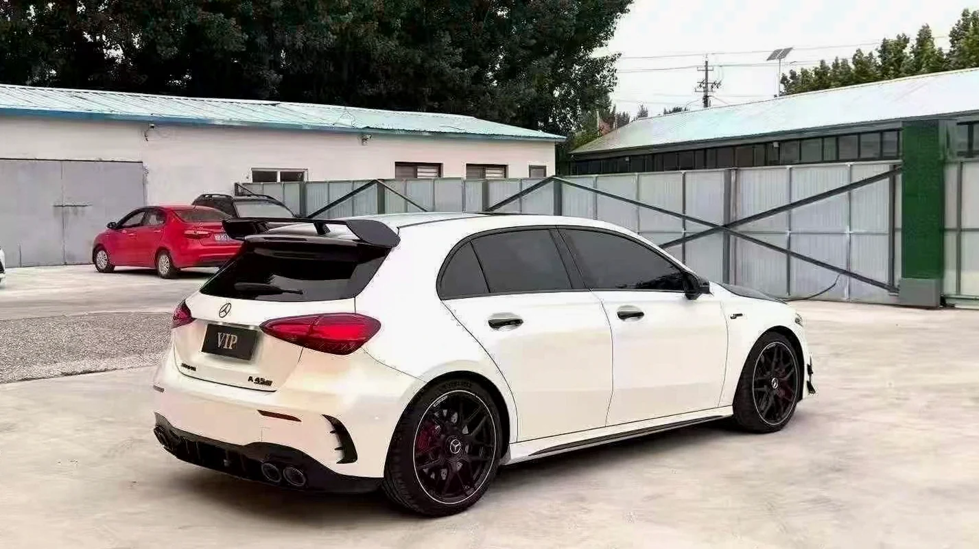 奔驰AMG 后面外观二