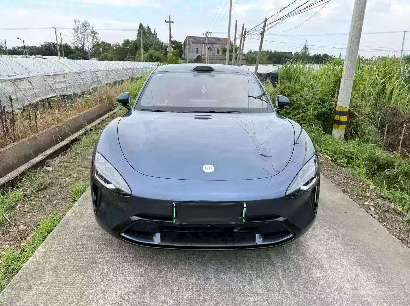 小米SU7 正面外观二