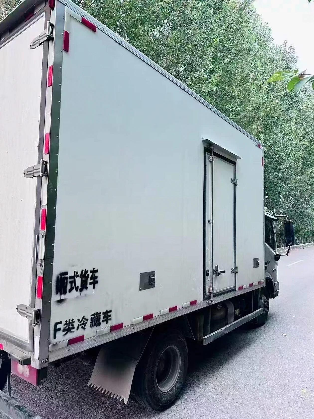 货车福田欧马可 后面外观三