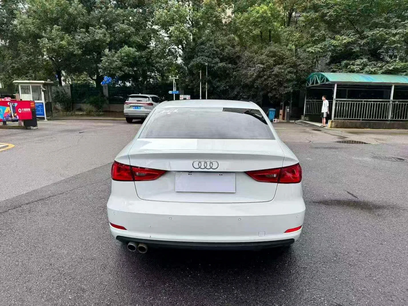 奥迪A3 后面外观二