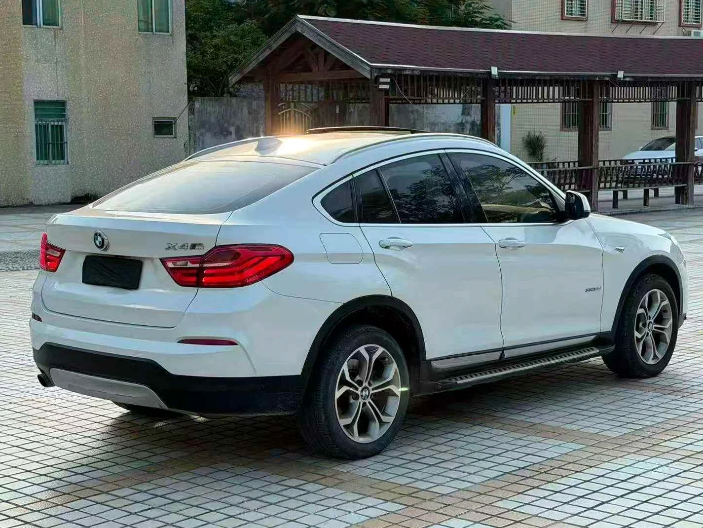 宝马X4 驾驶室