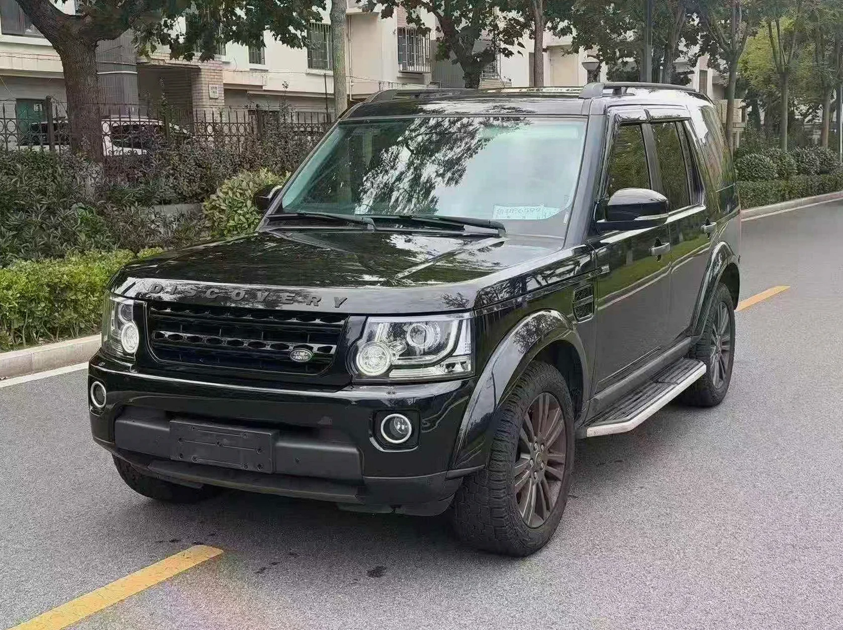 路虎发现 正面外观三