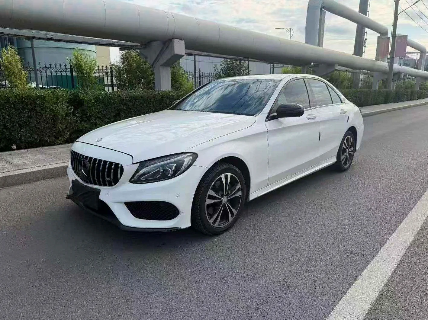 奔驰C 正面外观三