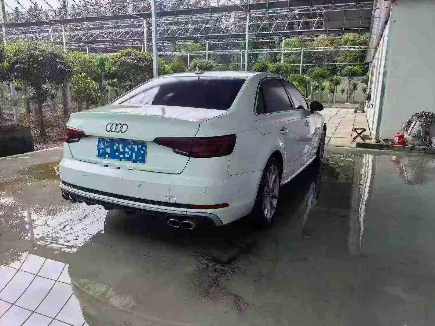 奥迪A4L 驾驶室