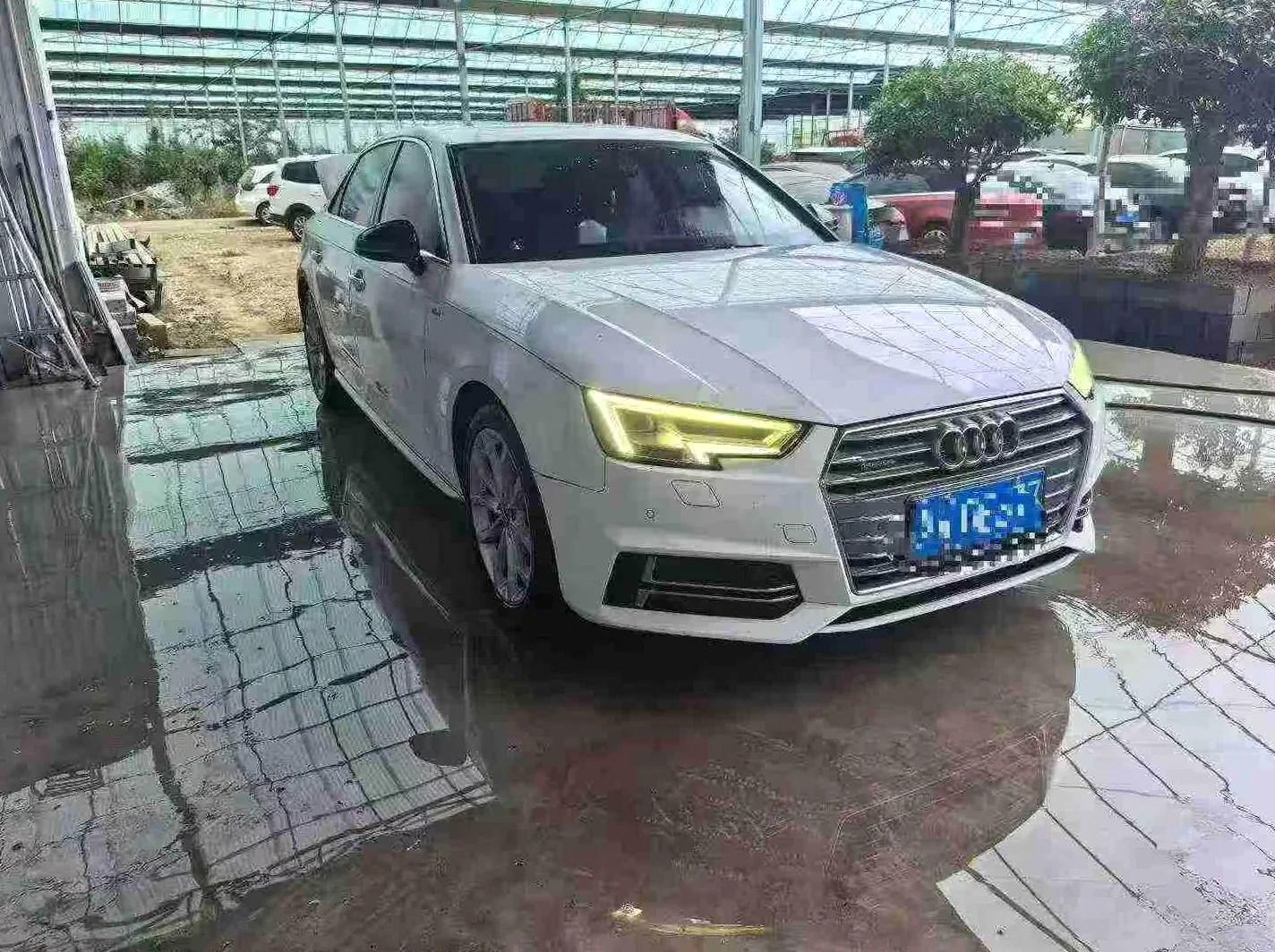 奥迪A4L 正面外观三