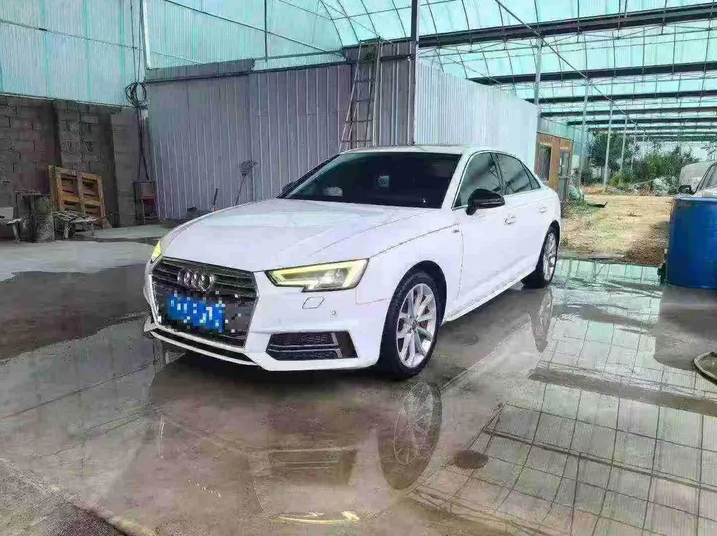 奥迪A4L 正面外观二