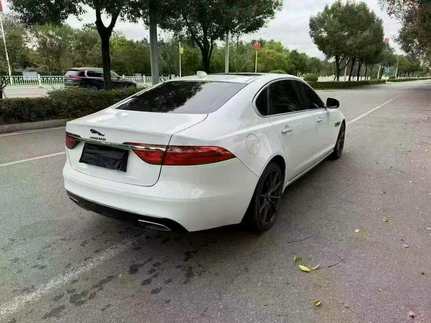 捷豹XFL 驾驶室