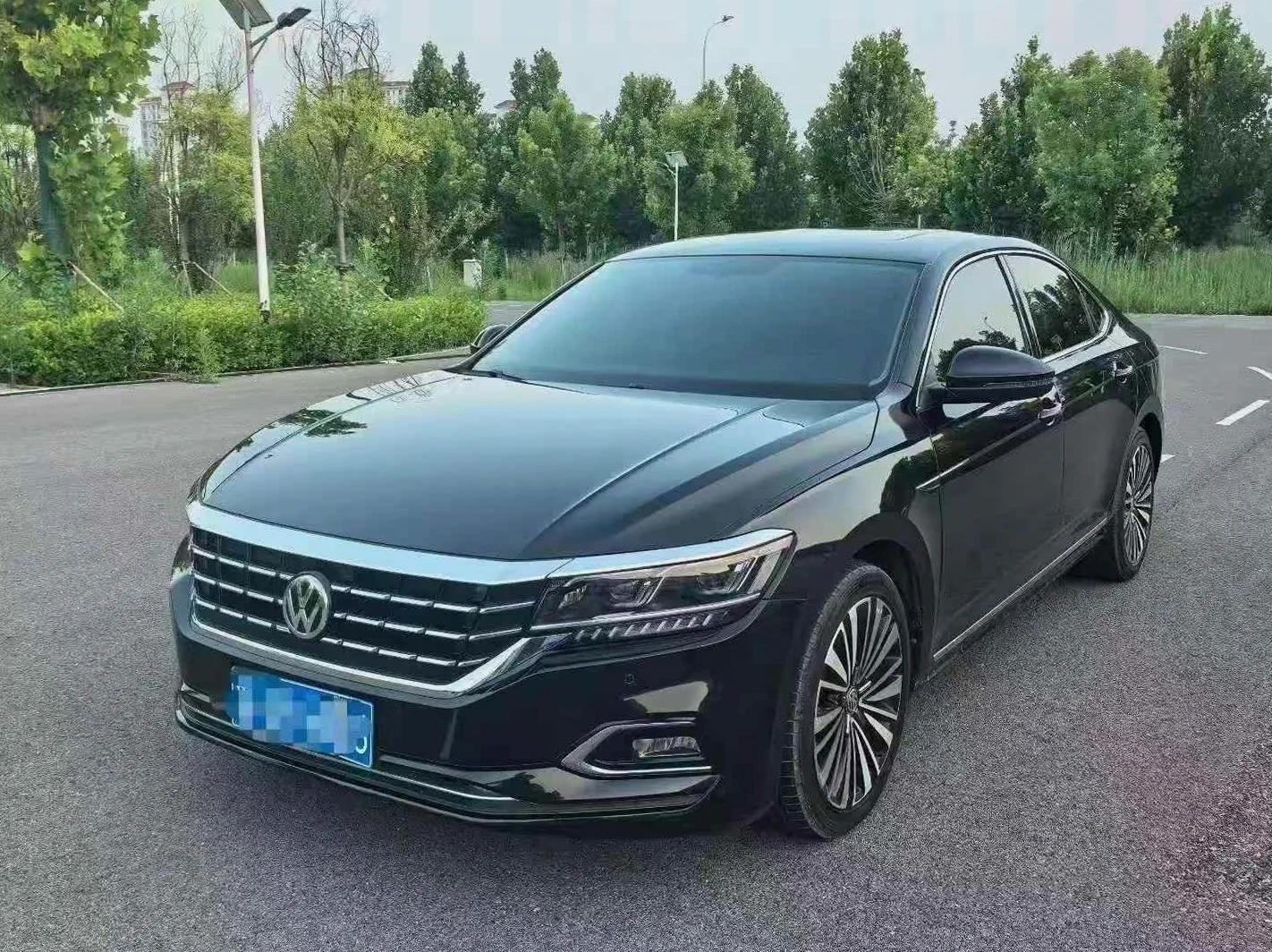 大众帕萨特 正面外观三