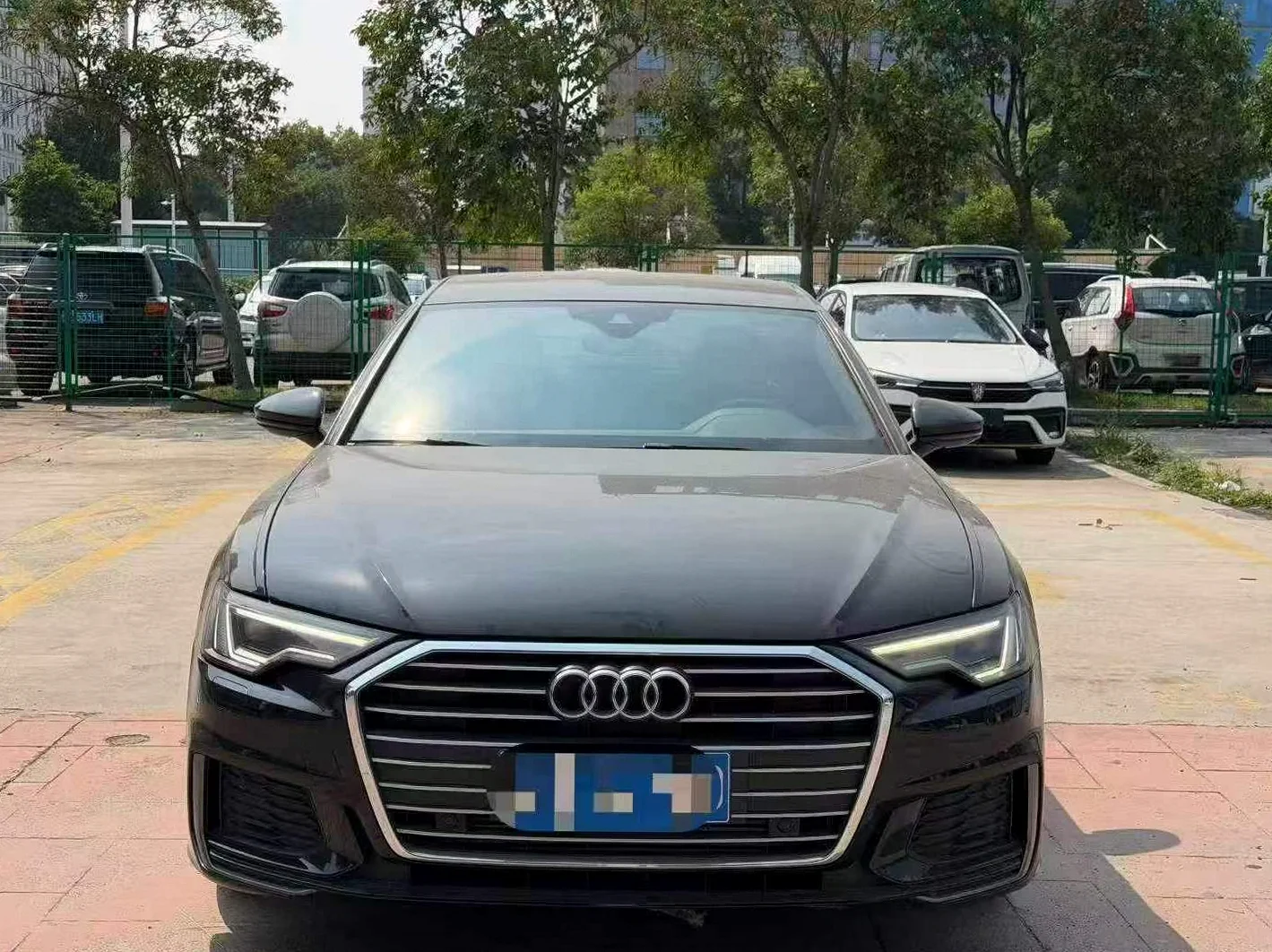 奥迪A6L 正面外观二