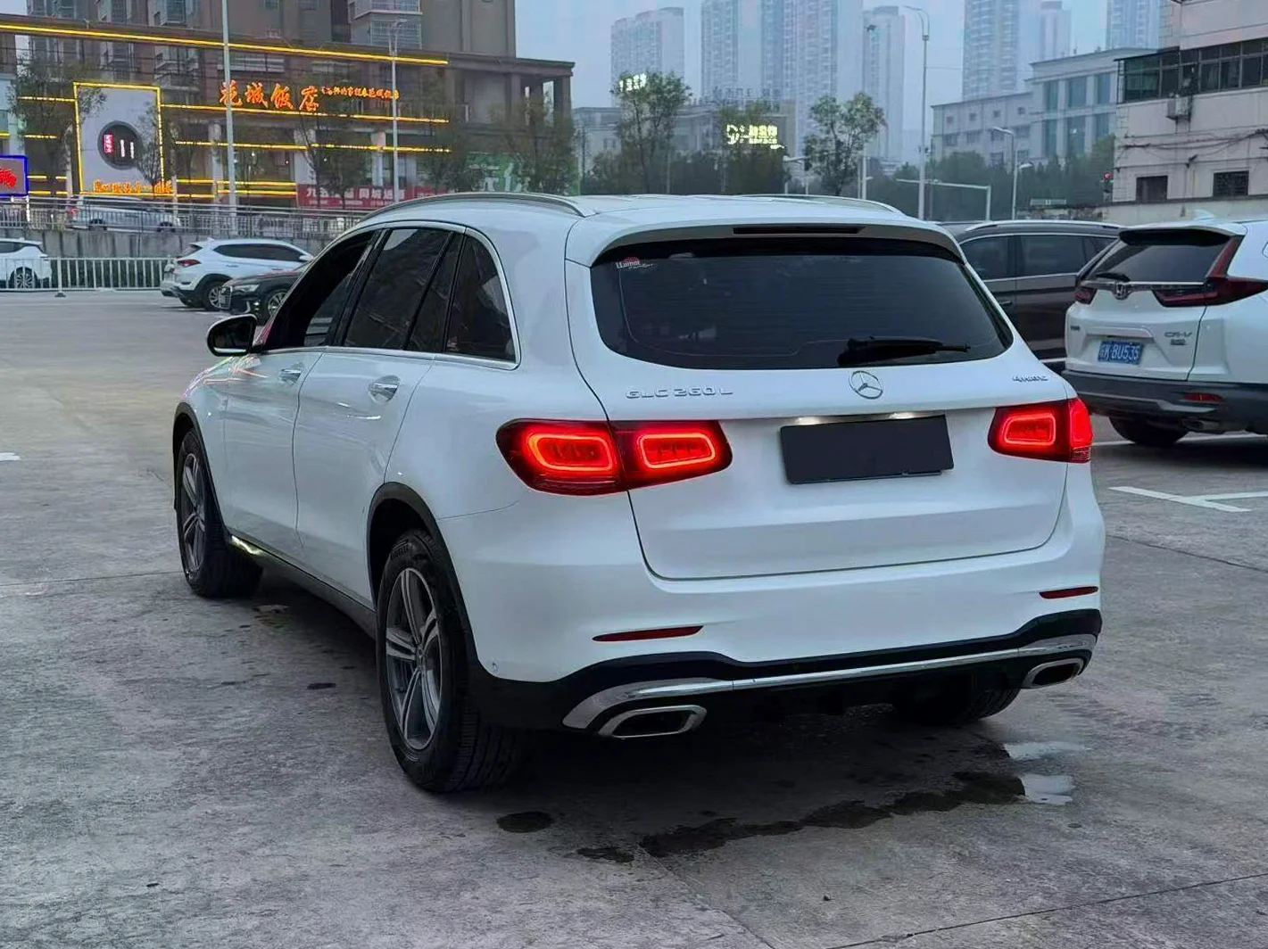 奔驰GL 后面外观三