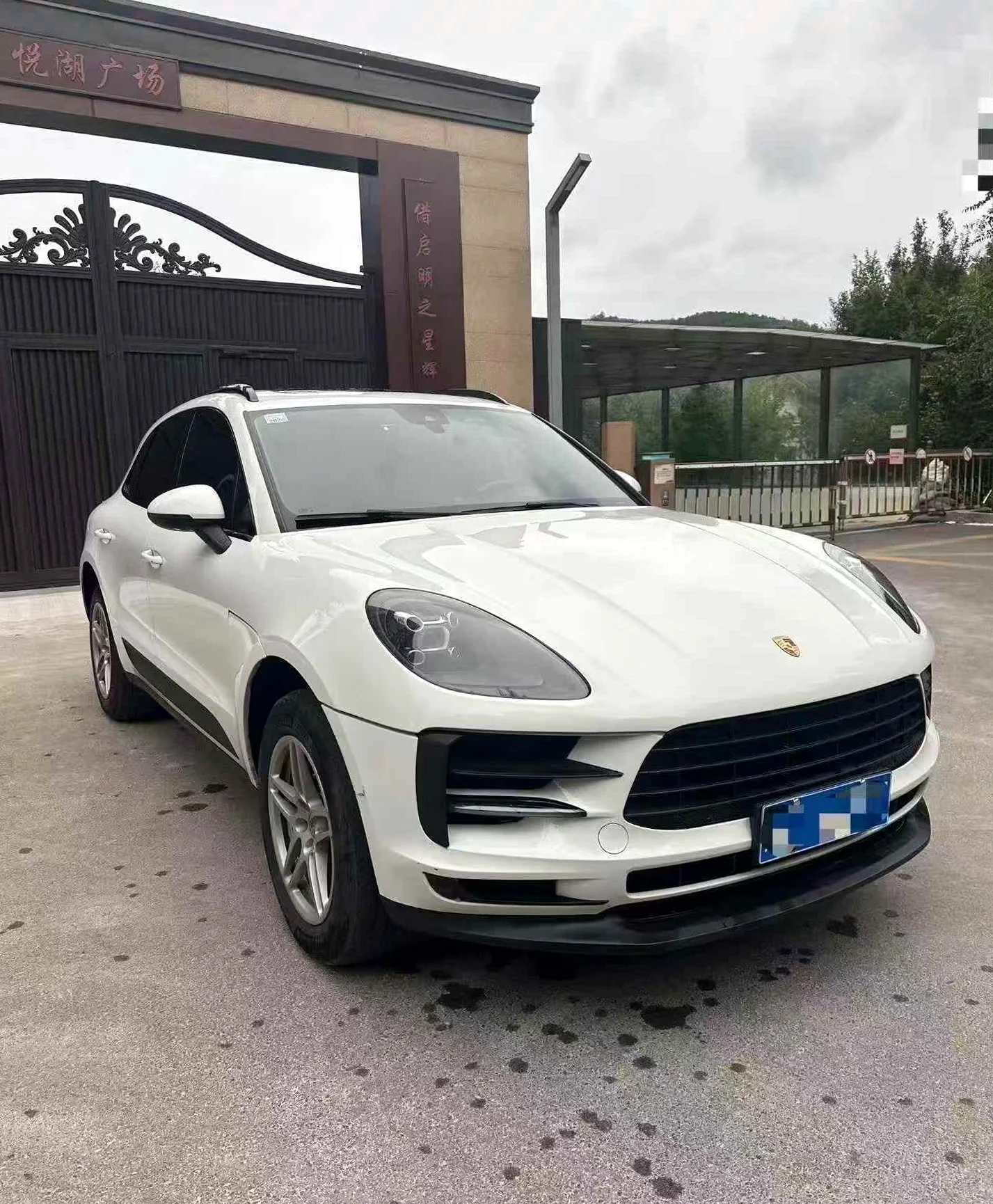 保时捷Macan 正面外观二