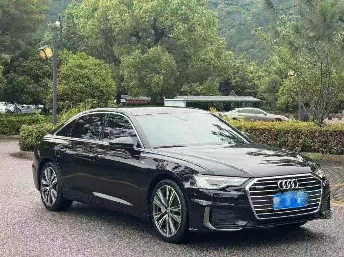 奥迪A6L 正面外观三