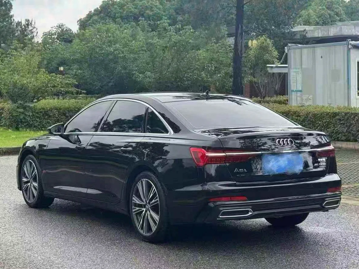 奥迪A6L 后面外观二