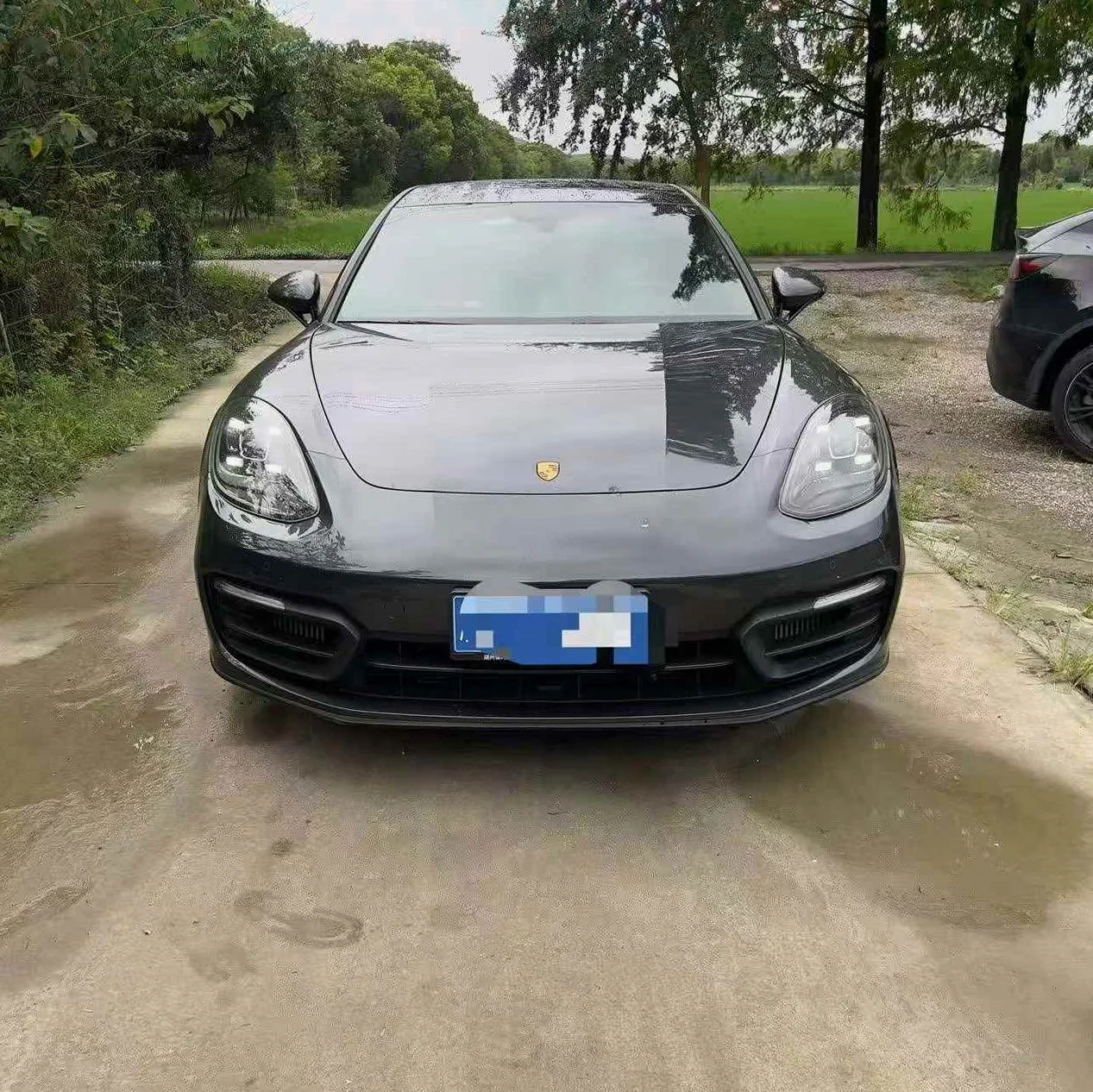 保时捷帕拉梅拉 正面外观二