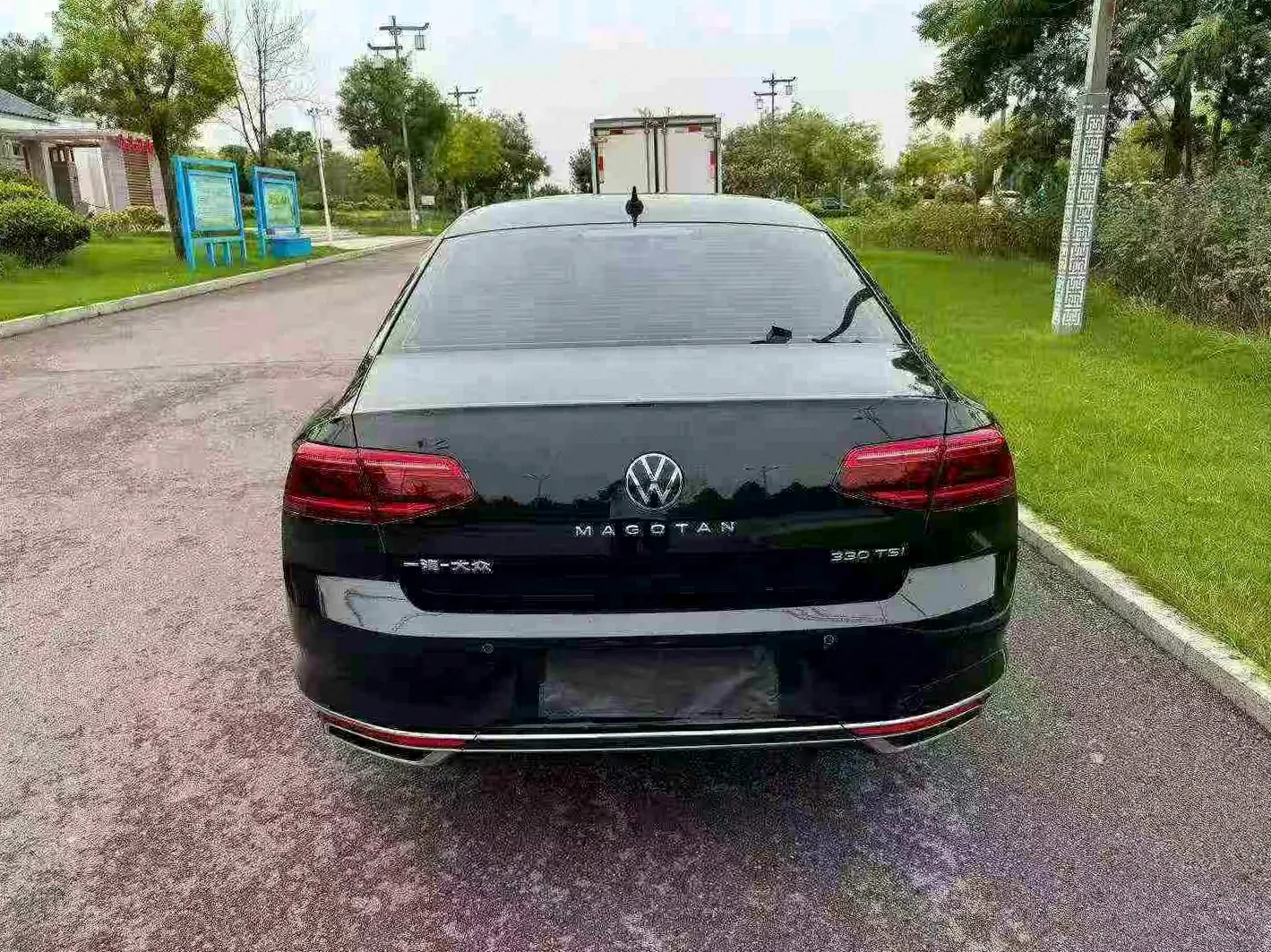 大众迈腾 后面外观一