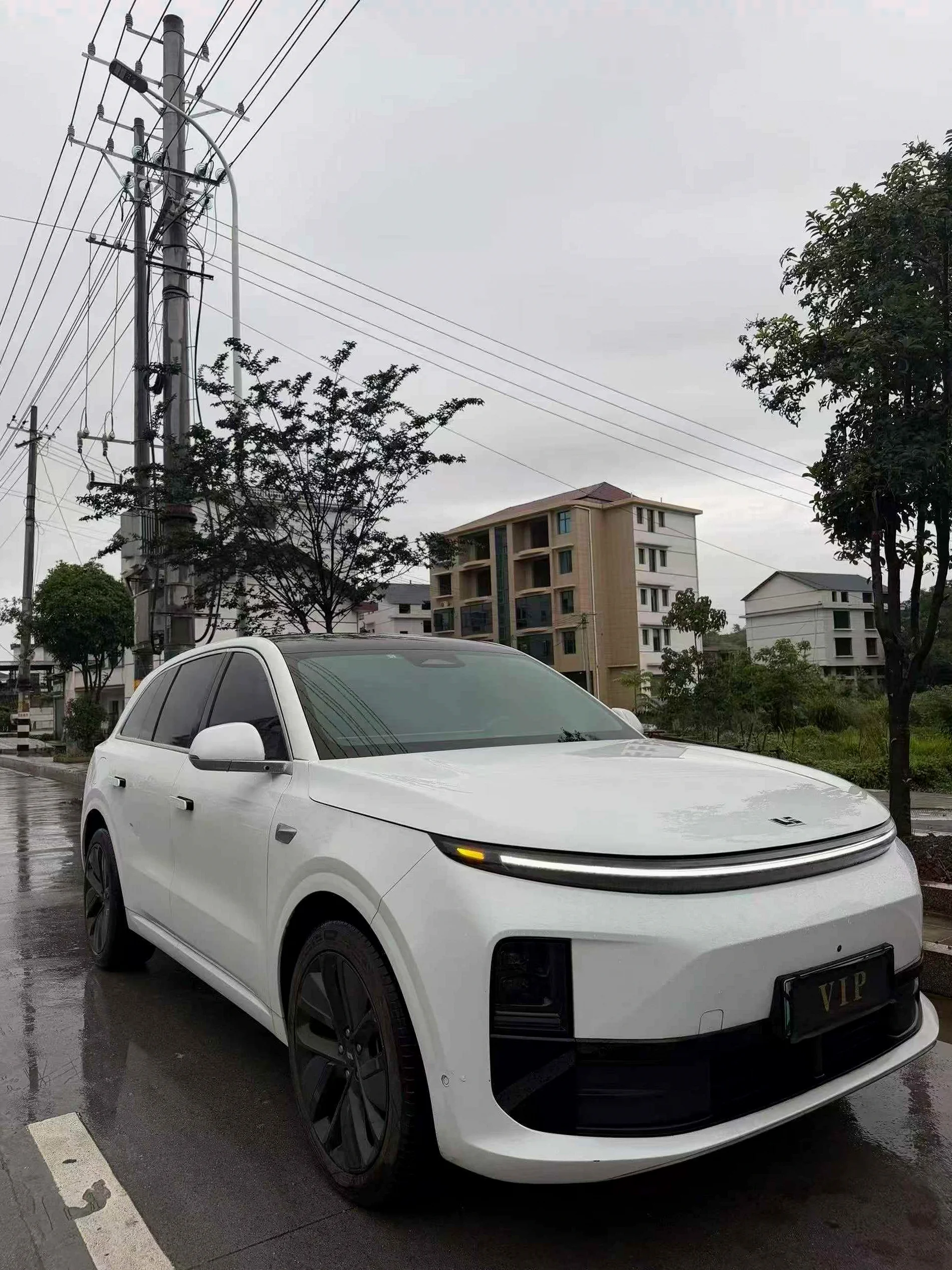 理想L6 正面外观三