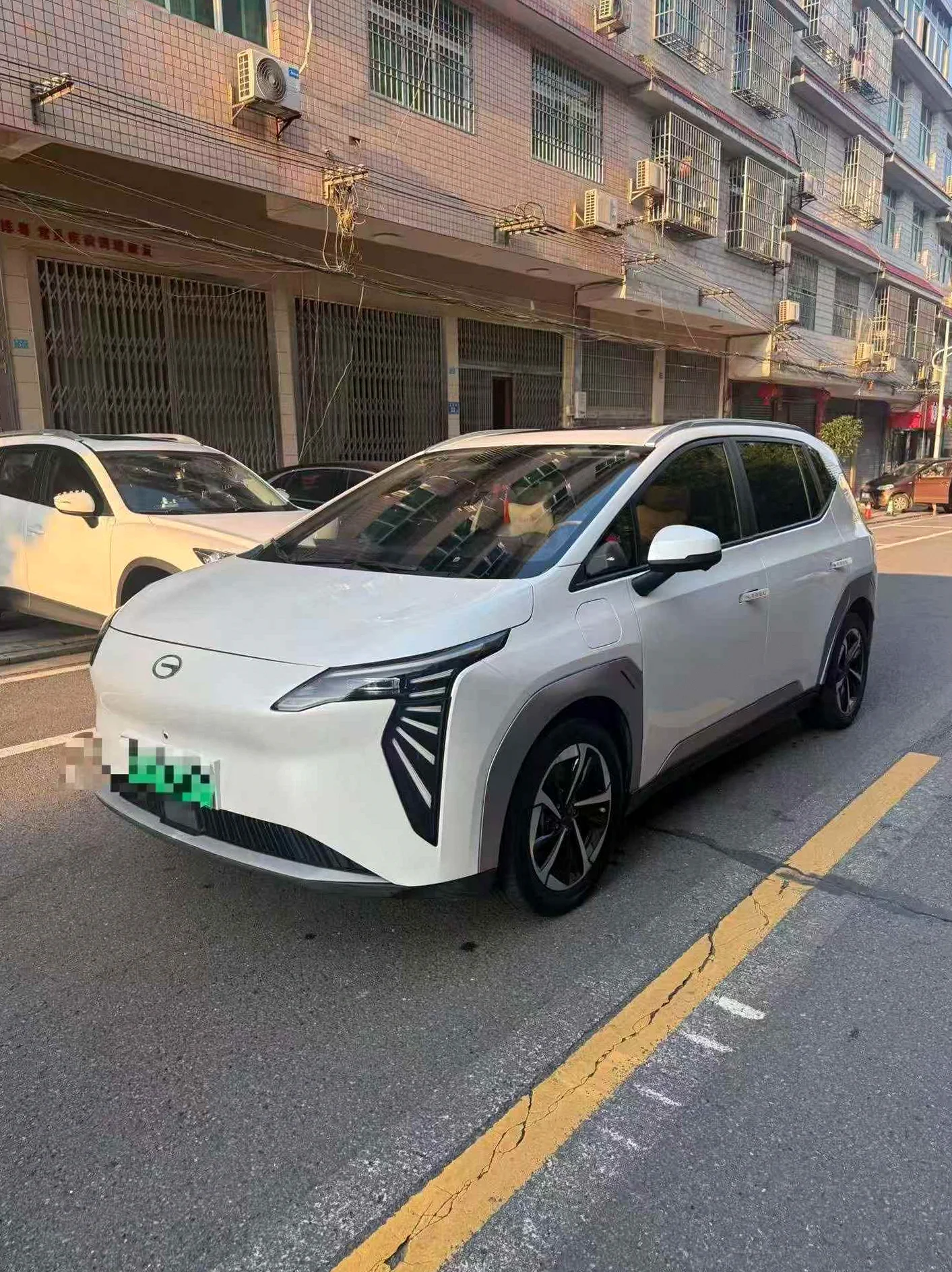埃安AION Y 正面外观三