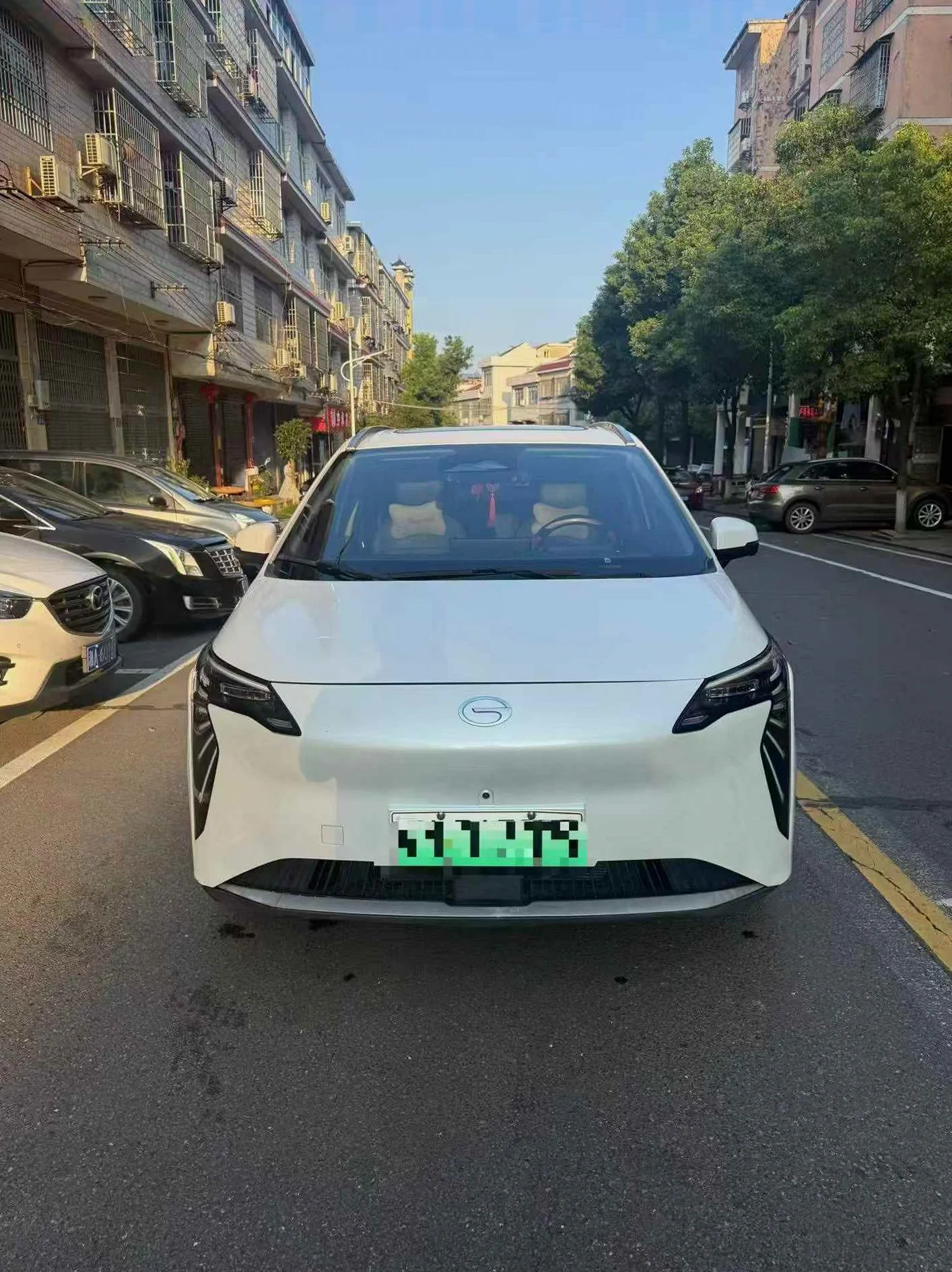 埃安AION Y 正面外观二