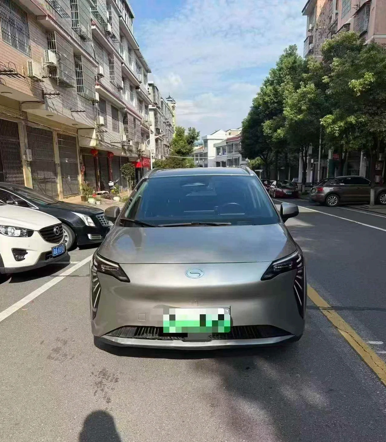 埃安AION Y 正面外观二