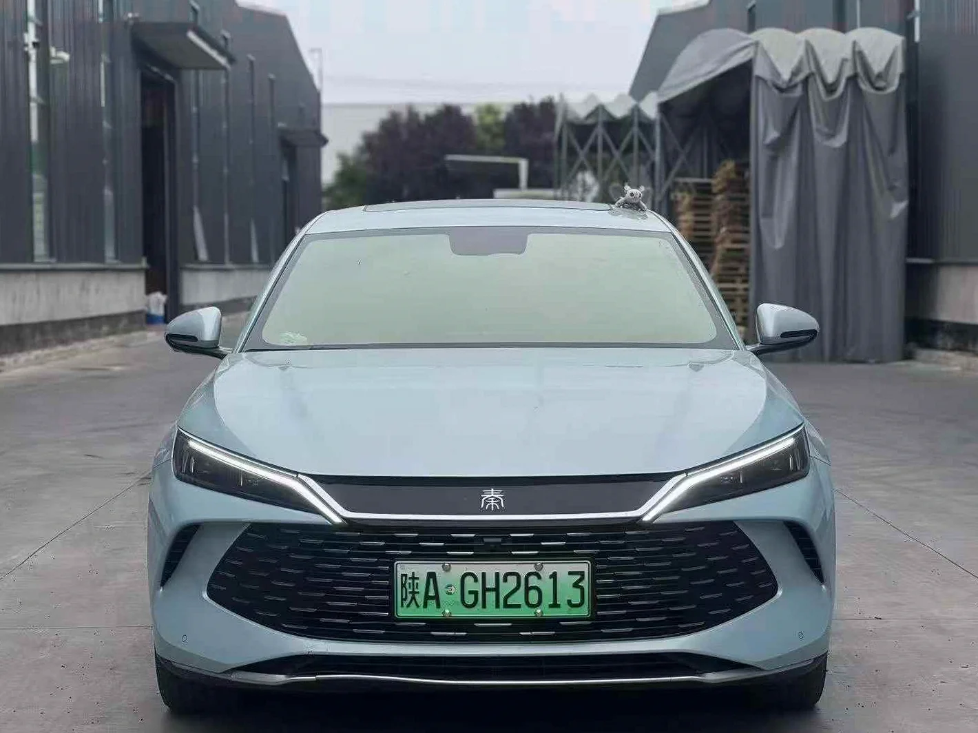 比亚迪秦 正面外观二