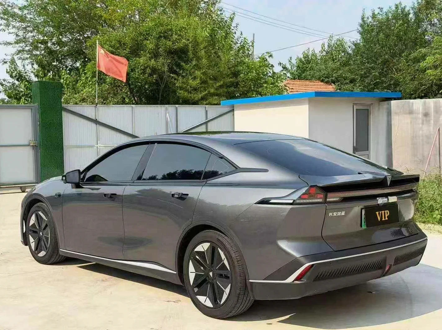 长安汽车SL03 后面外观三