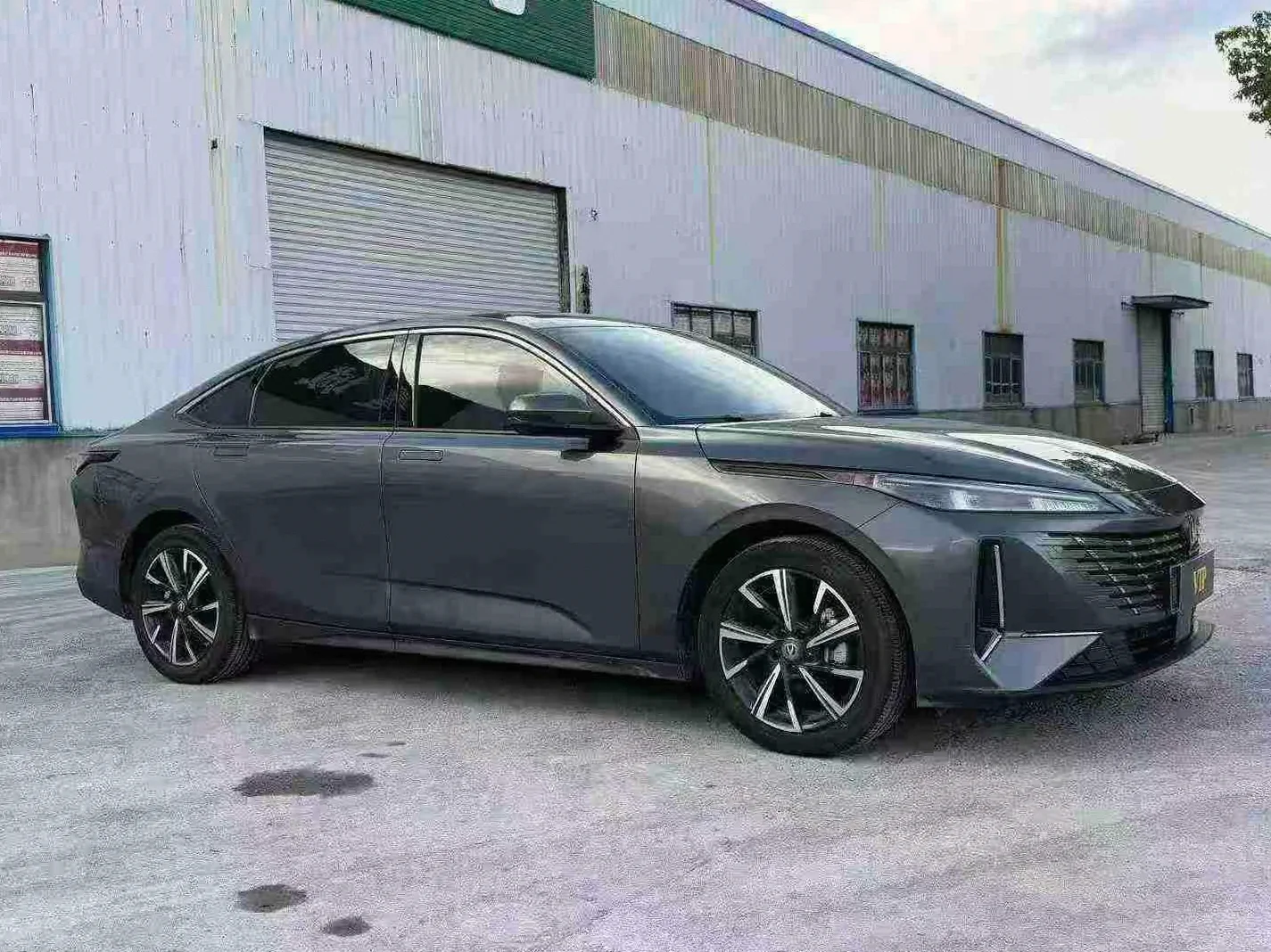 25年长安逸动1.5T尊贵型