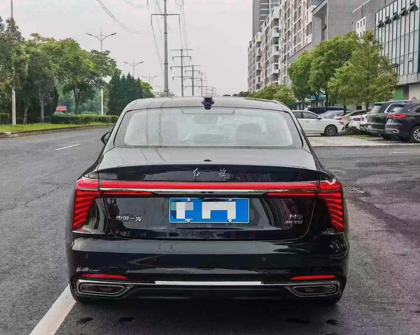 红旗H5 后面外观三