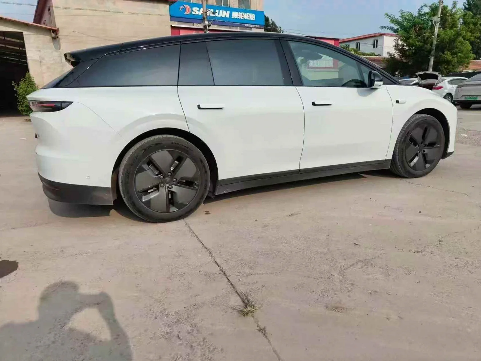 理想i6 后面外观二