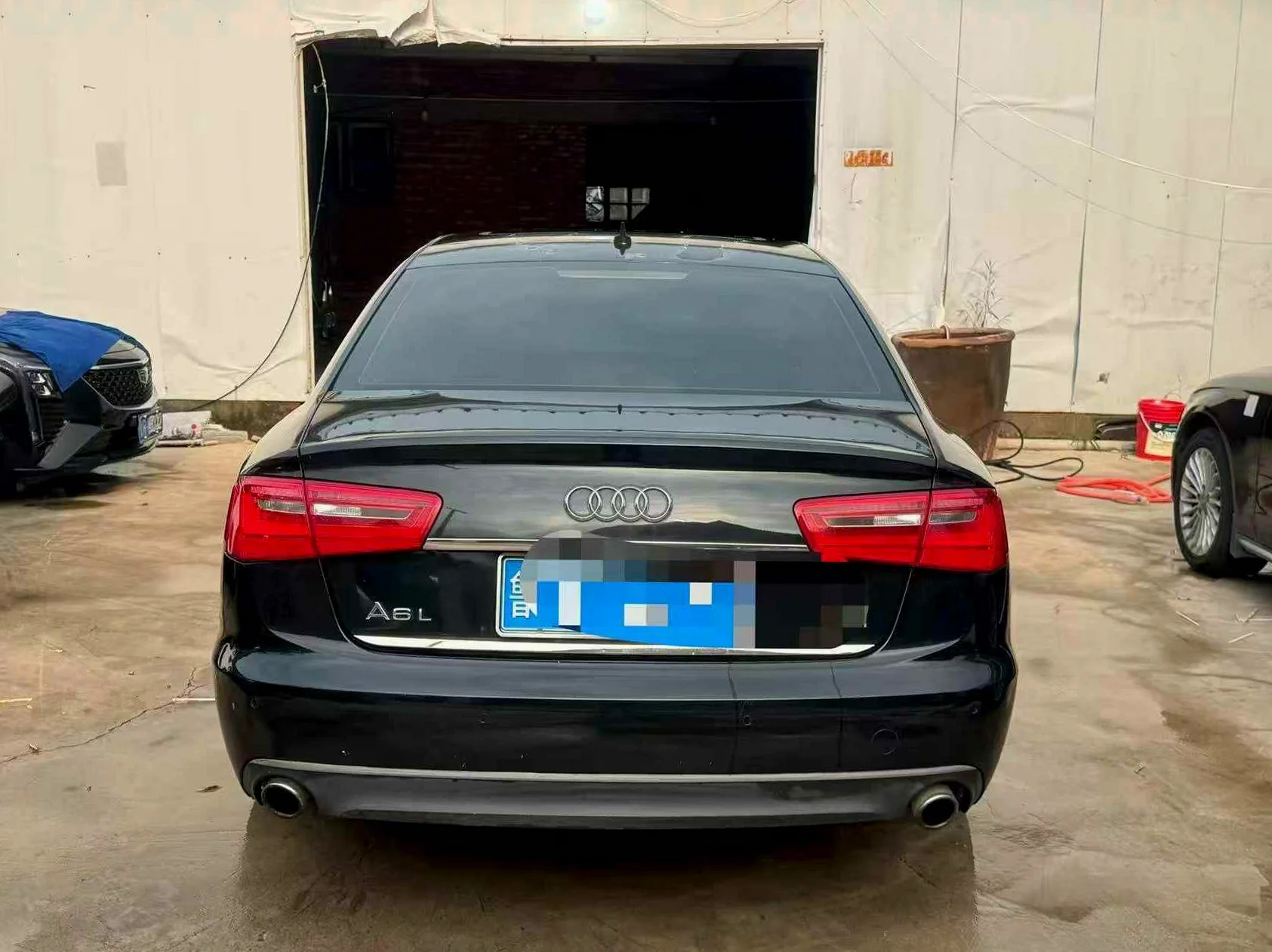 奥迪A6L 后面外观一