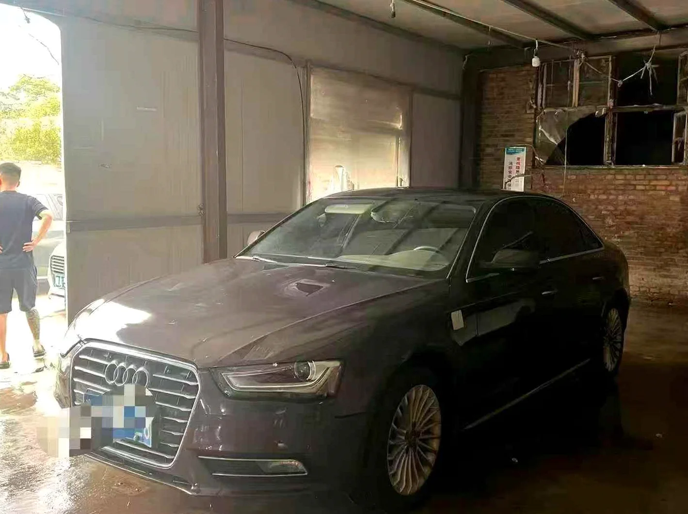 奥迪A4L 正面外观二