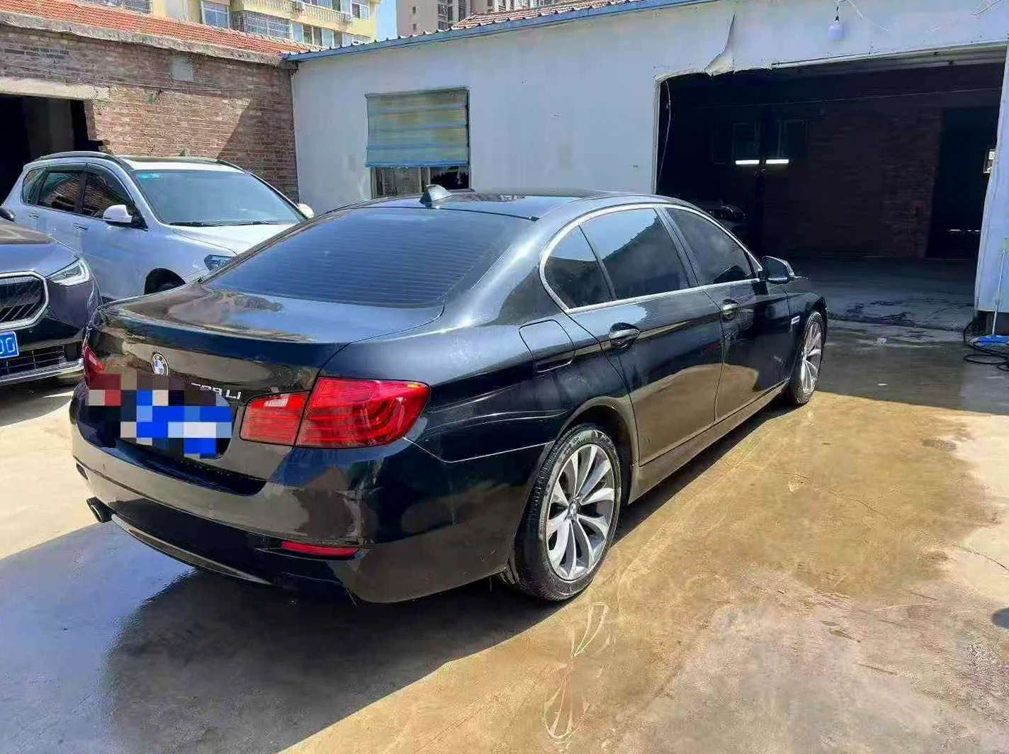 宝马5系 后面外观三