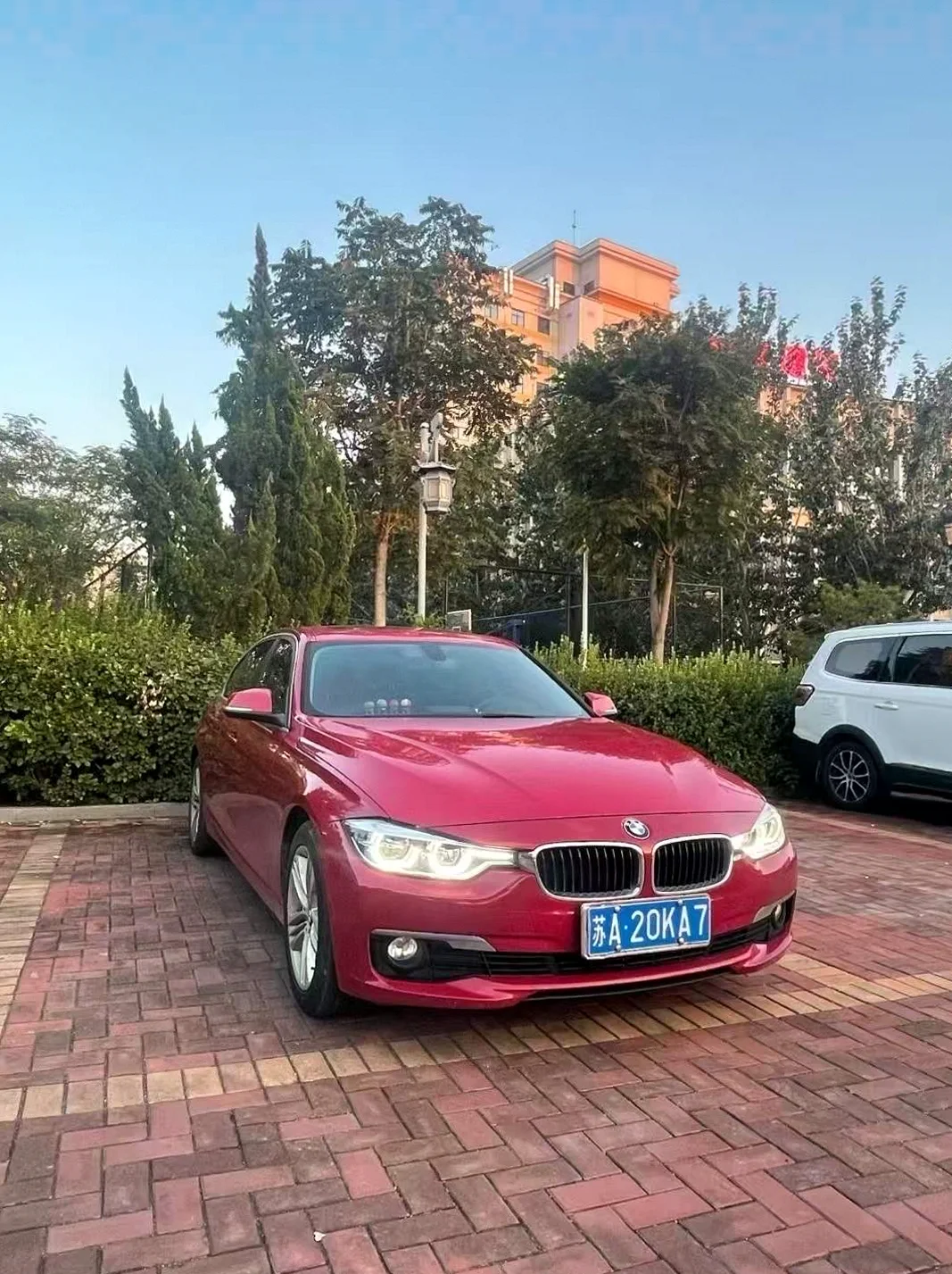 宝马3系 正面外观三