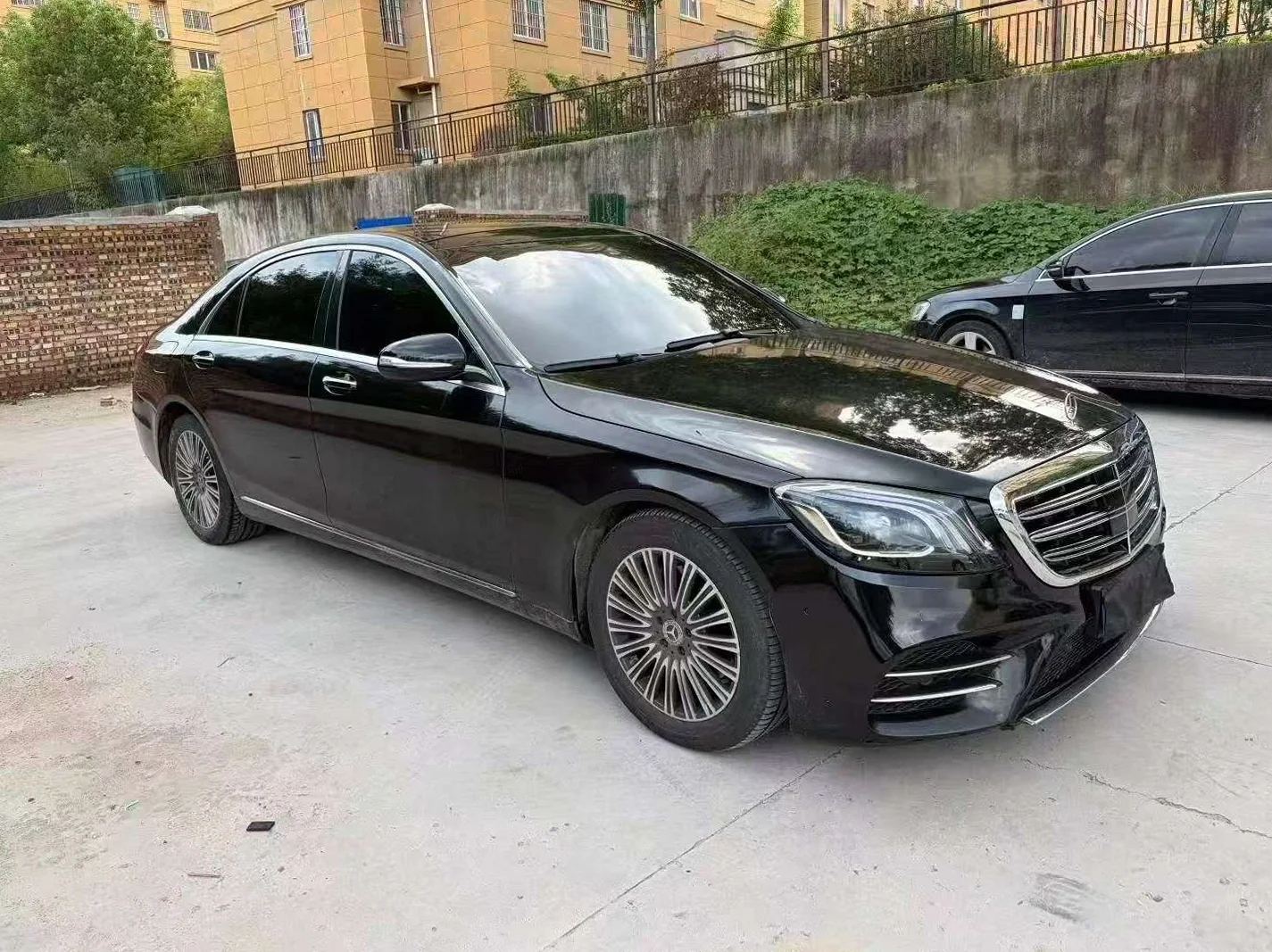 奔驰S级 正面外观三
