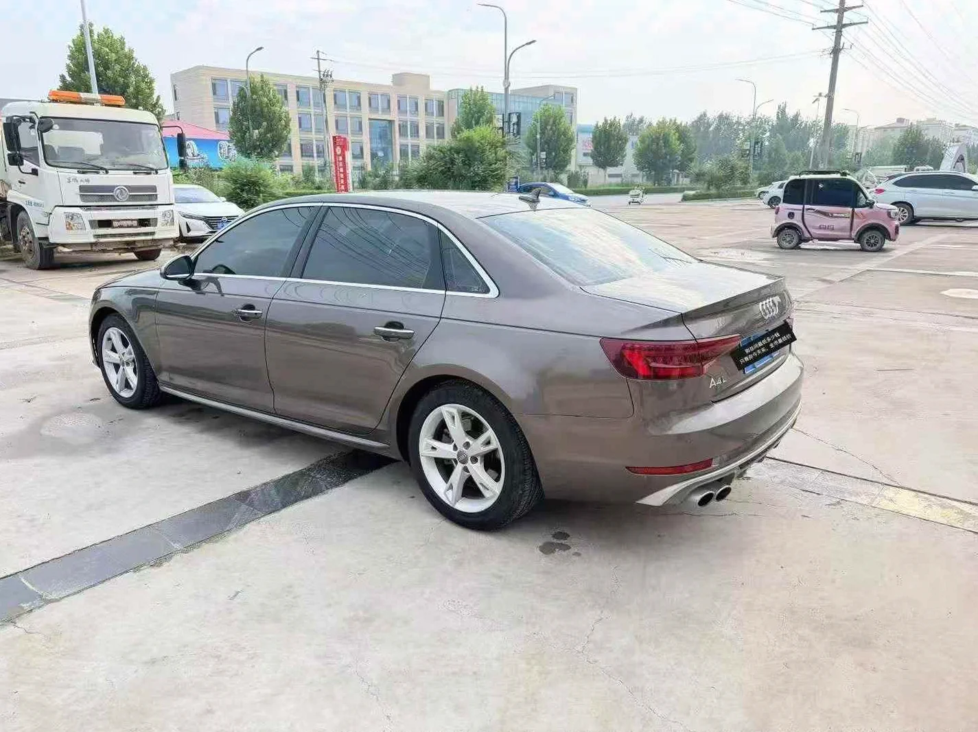 奥迪A4L 驾驶室
