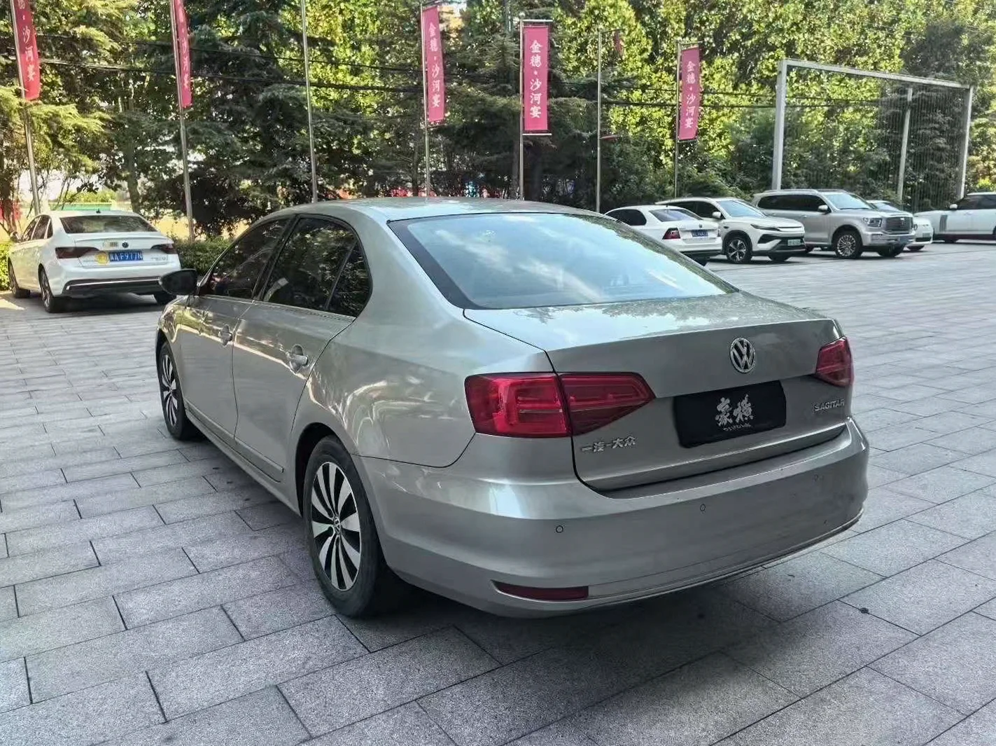 大众速腾 后面外观一