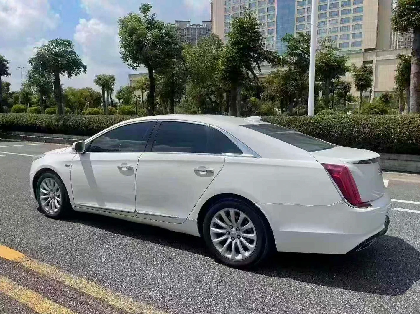 凯迪拉克XTS 内饰前排